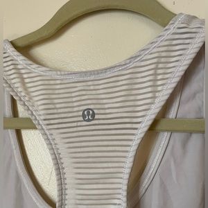 Lululemon white tank top size 4/6